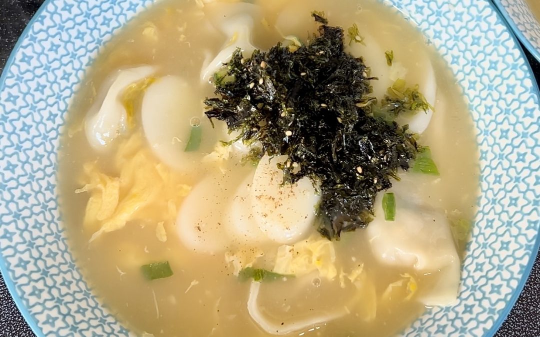 How to Make Your Favourite Dumpling Soup (Mandu-guk)